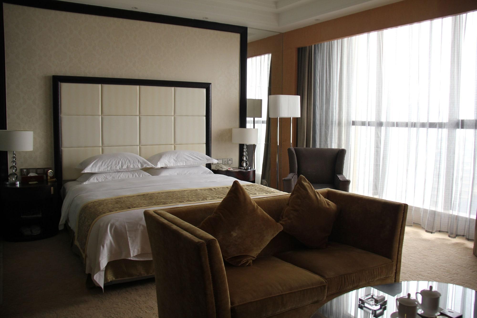 Weifang Ramada Plaza Hotel Exterior foto
